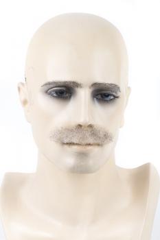 Schnurrbart, gekreppt