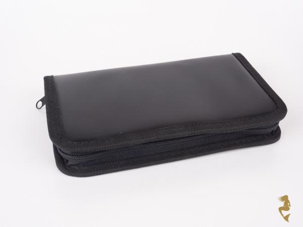 Wigmaker-Toolbag, filled